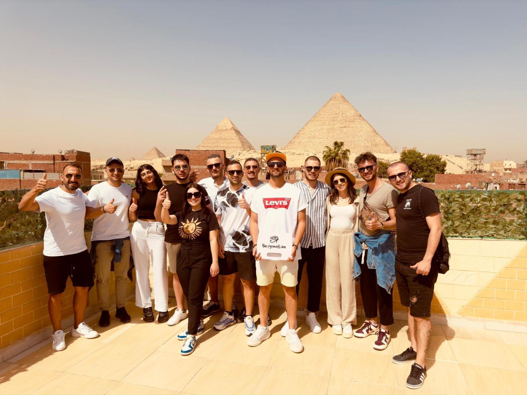 Hur Pyramids Land Inn Kafret el-Gabal Eksteriør billede